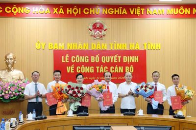 Hà Tĩnh bổ nhiệm, giao quyền cho một số cán bộ lãnh đạo