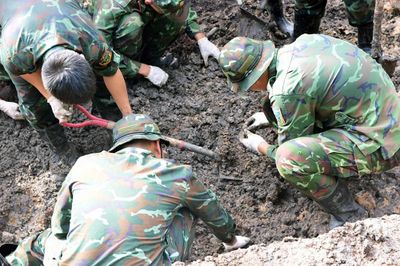 Quy tập thêm 12 bộ hài cốt liệt sĩ tại Công viên Lê Thị Riêng