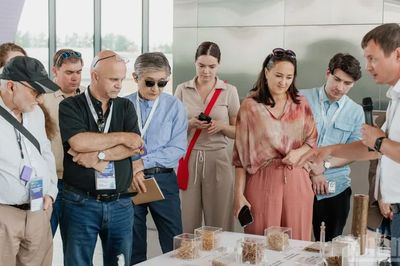 Hàng trăm chuyên gia nước ngoài đăng ký chuyển đến Nga