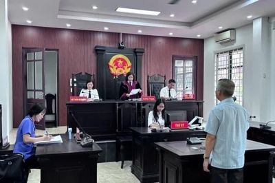 Phạt 6 tháng tù tài xế Mercedes đánh người sau va chạm