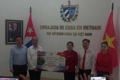 Nhân dân Việt Nam dành khoản hỗ trợ 100 tỷ đồng trao tặng nhân dân Cuba