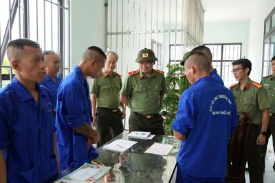 Giám đốc Công an thành phố Huế yêu cầu không để phát sinh 'điểm nghẽn' trong cai nghiện