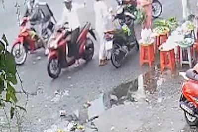 Thanh niên giật dây chuyền vàng để bạn gái bán lấy tiền trả nợ
