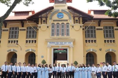 Trường ĐH Sài Gòn ngành Sư phạm Toán có 17 thí sinh trúng tuyển đạt 30/30 điểm