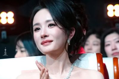 Giải thưởng khiến khán giả cảm thán: 'Giới giải trí Hoa ngữ nát rồi'