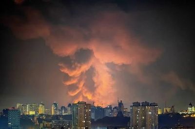 Nhiều tiếng nổ vang lên ở thủ đô Kiev của Ukraine