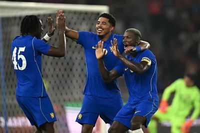 Bốc thăm vòng 2 Cúp Liên đoàn Anh: Chelsea và Tottenham 'dễ thở'