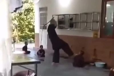 Khởi tố, bắt tạm giam đối tượng đánh các cháu bé tại chùa Bầu, Phú Thọ