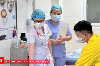 Trẻ sơ sinh bị viêm ruột hoại tử do uống nhầm sữa tươi