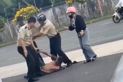 Công an lấy lời khai, xác minh clip nhóm bảo vệ đánh người ở TPHCM