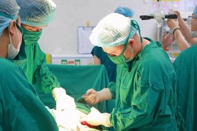Bóc thành công u xơ tiền đạo gần 20cm, bảo tồn tử cung cho sản phụ vừa sinh con