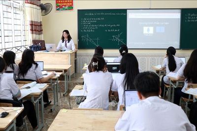 Chậm nhất 30/11/2026 chi trả tiền chính sách tinh giản với trường hợp sáp nhập trường học