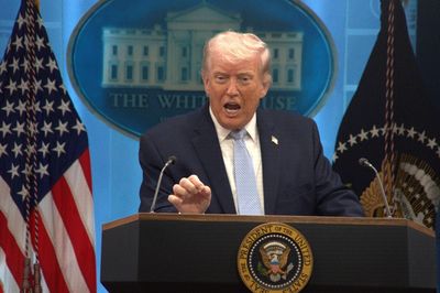 Tổng thống Trump: Mỹ sẽ yêu cầu Iran bồi thường, chịu trách nhiệm về thiệt hại khắp Trung Đông