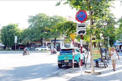 Xử lý dứt điểm tình trạng phương tiện đón, trả khách không đúng quy định