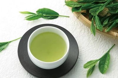 Ngày nào cũng uống một tách trà xanh, 6 tháng sau đi khám người đàn ông bất ngờ