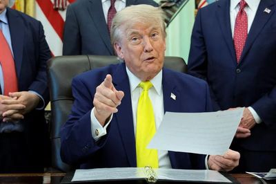 Ông Trump yêu cầu Iran trả 'khoản bồi thường' trong bất kỳ thỏa thuận hòa bình nào