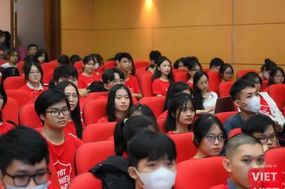 28,5 điểm mới đỗ Y khoa ĐH Y Hà Nội: Cuộc đua chỉ dành cho người xuất sắc