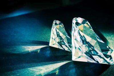 Cứng như kim cương, dai hơn cả áo giáp: Trung Quốc tạo vật liệu “không thể bị phá”