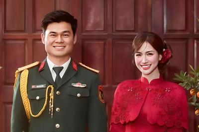Chồng sắp cưới chốt ngày vui với Hòa Minzy