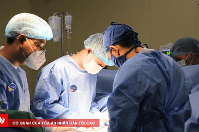 Đại phẫu loại bỏ u lạc nội mạc tử cung xâm lấn trực tràng, niệu quản