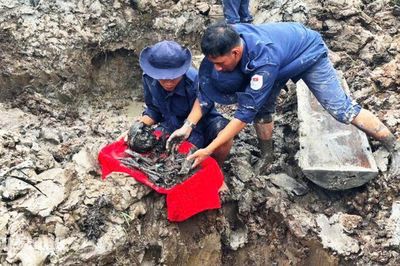 Đội K92 cất bốc 3 hài cốt liệt sĩ tại xã Vĩnh Tuy