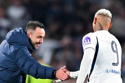 Tottenham nhắm Jean-Philippe Mateta giá 25 triệu bảng để giải bài toán hàng công De Zerbi