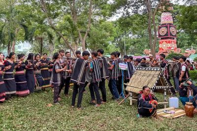 Sắc màu văn hóa nơi hạ lưu sông Ba