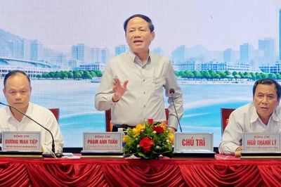 Chủ tịch UBND tỉnh Phạm Anh Tuấn đối thoại với hợp tác xã, quỹ tín dụng nhân dân