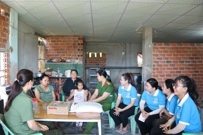 Những hạt gạo gieo mầm yêu thương