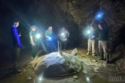 Sín Chéng khảo sát hang động Ngải Phóng Chồ, mở hướng phát triển du lịch khám phá