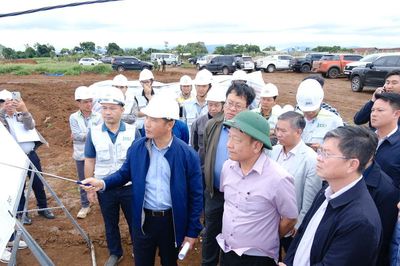 Phó Bí thư Tỉnh ủy Lâm Đồng Bùi Thắng kiểm tra các hạng mục cao tốc Bảo Lộc - Liên Khương