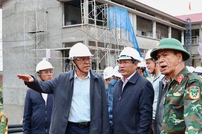 Phải hoàn thành Trường Phổ thông nội trú liên cấp Quảng Trực trước ngày 30/8