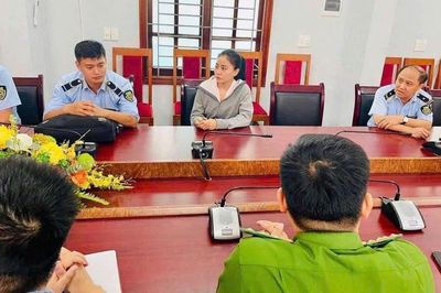 Người phụ nữ Nghệ An thừa nhận đổ nước vào vỏ chai cũ đem bán ở cổng bệnh viện