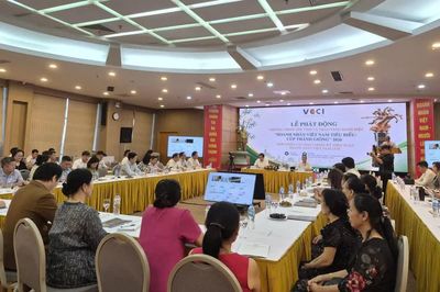 Tôn vinh doanh nhân tiêu biểu, tiếp sức doanh nghiệp vươn mình