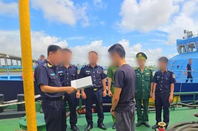 Hải quan ngăn chặn hơn 70.000 lít dầu FO nghi nhập lậu trên vùng biển Hải Phòng