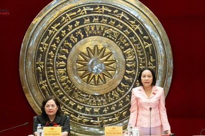 Phó Chủ tịch Quốc hội Nguyễn Thị Thanh chủ trì Phiên họp Ban Thường trực Nhóm Nữ đại biểu Quốc hội Việt Nam khóa XVI