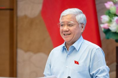 Phó Chủ tịch Thường trực Quốc hội Đỗ Văn Chiến dự Phiên họp Thường trực Hội đồng Dân tộc mở rộng