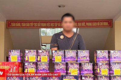Bắt đối tượng mua bán trái phép gần 3 tạ pháo hoa nổ