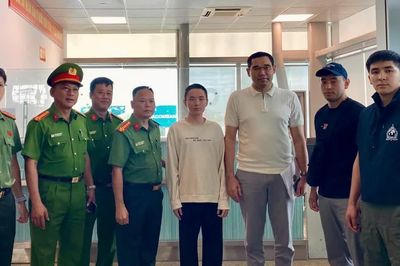 Việt Nam tiếp tục bàn giao đối tượng bị dẫn độ cho Kazakhstan