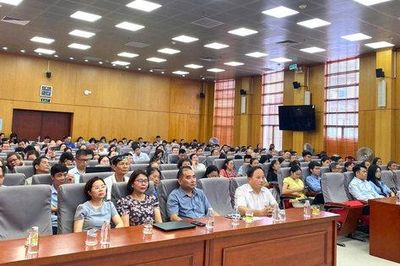 Phường Bạch Mai thực hiện 4 thủ tục hành chính của Đảng trên môi trường điện tử