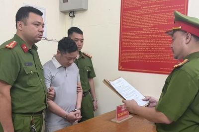 Khởi tố nam nhân viên Công ty tài chính TNHH Ngân hàng Việt Nam Thịnh Vượng SMBC