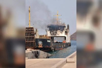 Tàu hàng bốc cháy sau khi trúng tên lửa Houthi, 6 người chết
