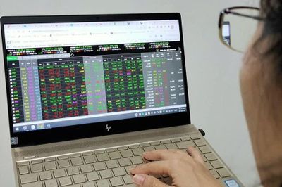 VN-Index ngấp nghé mốc 1.800 điểm nhưng thanh khoản vẫn ảm đạm