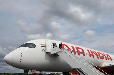 Vụ máy bay Air India tụt độ cao 90 m, phi công dương tính với cần sa