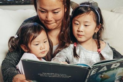 Đừng chờ tới lúc con lớn mới đọc sách cho con nghe