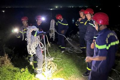 Cứu nữ sinh viên rơi xuống vực sâu ở bán đảo Sơn Trà