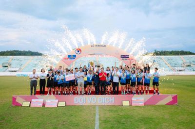 LĐBĐ Việt Nam chúc mừng U16 nữ Phong Phú Hà Nam vô địch quốc gia 2026
