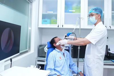 Bệnh nhân Lào thoát ổ áp xe phức tạp lan nhiều khoang sâu vùng đầu mặt cổ