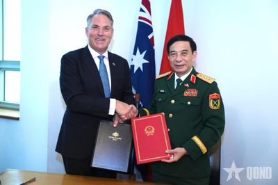 Thúc đẩy hợp tác quốc phòng xứng tầm với quan hệ Việt Nam-Australia