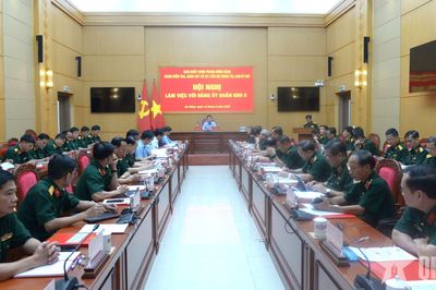 Đoàn kiểm tra, giám sát số 221 của Bộ Chính trị, Ban Bí thư làm việc với Đảng ủy Quân khu 5